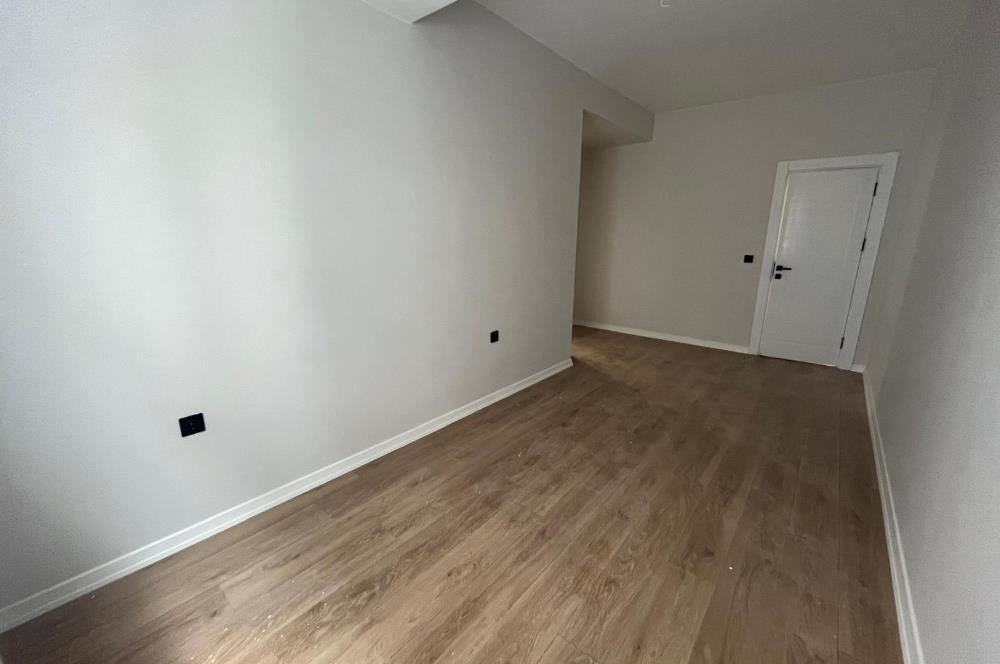 ALTINTEPE'NİN MERKEZİNDE EBEVEYN BANYOLU GÜNEY CEPHE LÜX 3+1