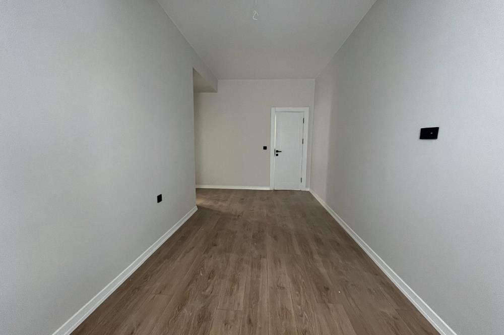 ALTINTEPE'NİN MERKEZİNDE EBEVEYN BANYOLU GÜNEY CEPHE LÜX 3+1