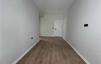 ALTINTEPE'NİN MERKEZİNDE EBEVEYN BANYOLU GÜNEY CEPHE LÜX 3+1