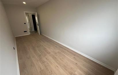 ALTINTEPE'NİN MERKEZİNDE EBEVEYN BANYOLU GÜNEY CEPHE LÜX 3+1