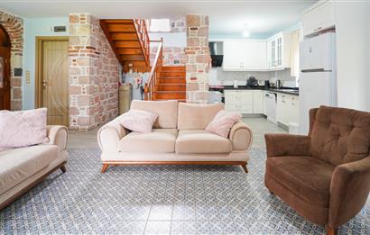 Ayvalık Sefa Çamlık'ta Satılık, 3+1, Taş Villa. Özel Mimari