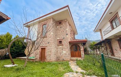 Ayvalık Sefa Çamlık'ta Satılık, 3+1, Taş Villa. Özel Mimari