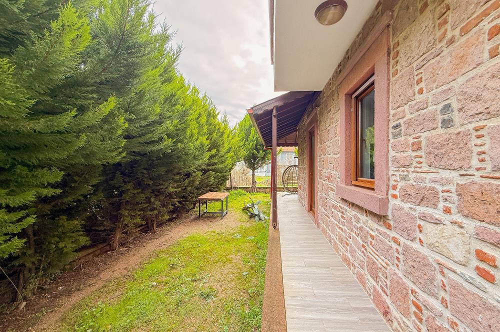 Ayvalık Sefa Çamlık'ta Satılık, 3+1, Taş Villa. Özel Mimari