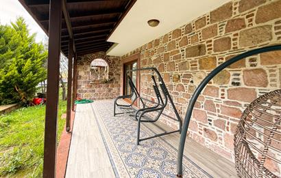 Ayvalık Sefa Çamlık'ta Satılık, 3+1, Taş Villa. Özel Mimari