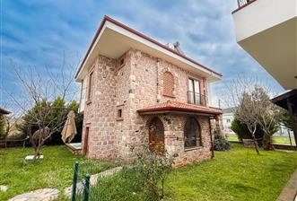 Ayvalık Sefa Çamlık'ta Satılık, 3+1, Taş Villa. Özel Mimari - 1 - 32122