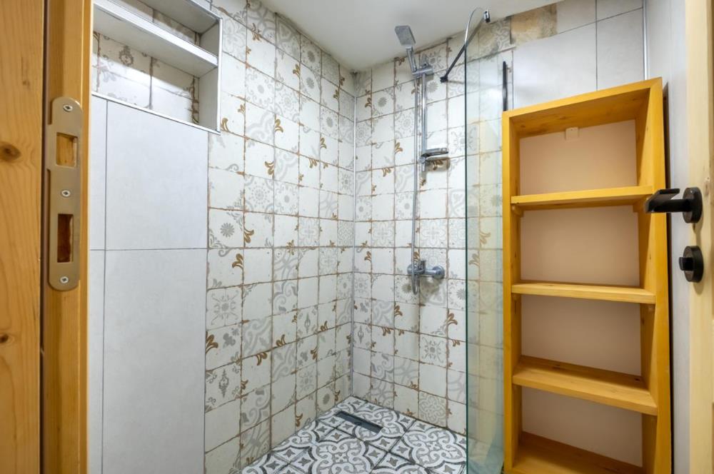 Karakteri Korunarak Restore Edilmiş Müstakil Taş Ev