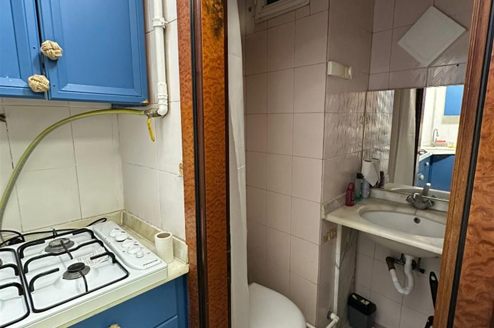 1283067097 KARTAL MERKEZ BANKALAR CADDESİ'NDE 1+1 SATILIK DAİRE 