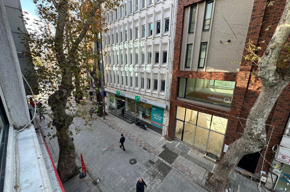 1283067097 KARTAL MERKEZ BANKALAR CADDESİ'NDE 1+1 SATILIK DAİRE 