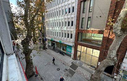 1283067097 KARTAL MERKEZ BANKALAR CADDESİ'NDE 1+1 SATILIK DAİRE 