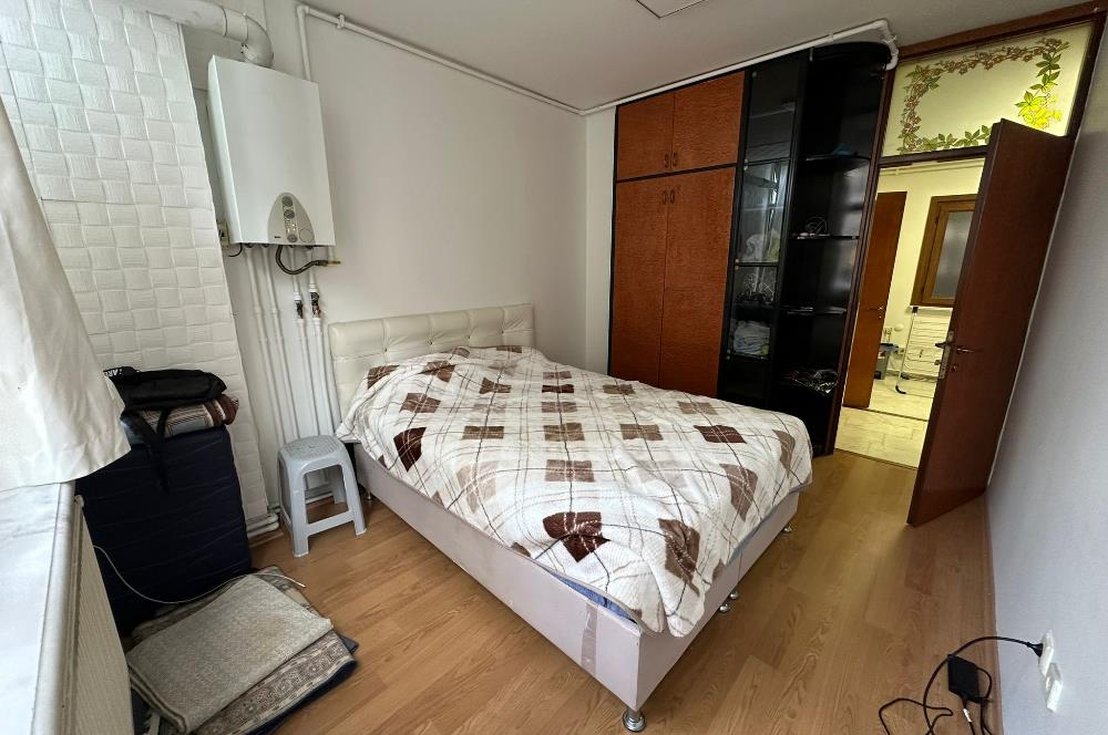 1283067097 KARTAL MERKEZ BANKALAR CADDESİ'NDE 1+1 SATILIK DAİRE 