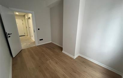 ALTINTEPE'NİN MERKEZİNDE EBEVEYN BANYOLU GÜNEY CEPHE LÜX 3+1