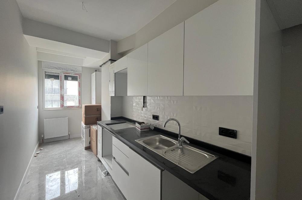 ALTINTEPE'NİN MERKEZİNDE EBEVEYN BANYOLU GÜNEY CEPHE LÜX 3+1