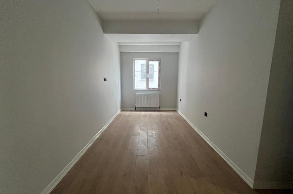 ALTINTEPE'NİN MERKEZİNDE EBEVEYN BANYOLU GÜNEY CEPHE LÜX 3+1