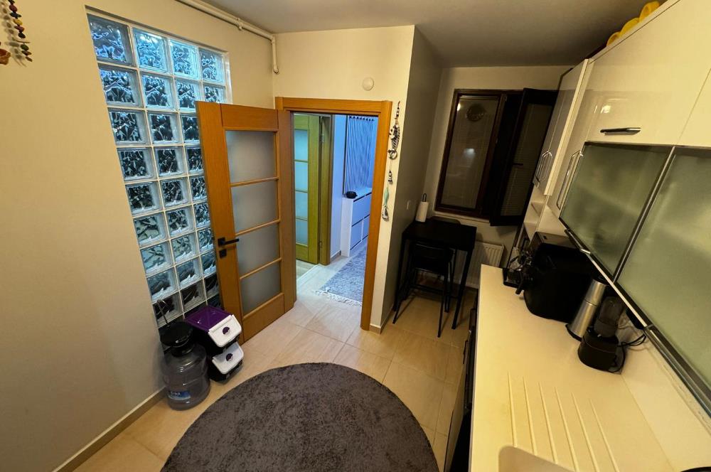 TEPE RESİDENCE'TA METROYA YÜRÜME MESAFELİ AYRI MUTFAK 2+1