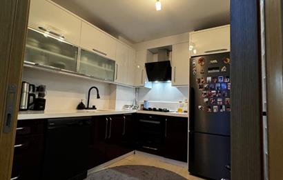 TEPE RESİDENCE'TA METROYA YÜRÜME MESAFELİ AYRI MUTFAK 2+1