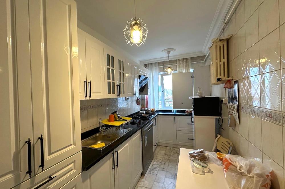 ALTINTEPE'DE KIZILAY TIP MERKEZİNE YAKIN GENİŞ 3+1