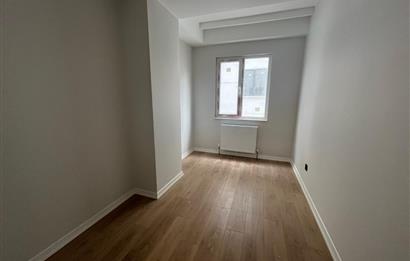 ALTINTEPE'NİN MERKEZİNDE EBEVEYN BANYOLU GÜNEY CEPHE LÜX 3+1