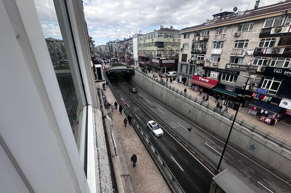 Maltepe Bağlarbaşı Mah. Bağdat Caddesi Üzeri Kiralık Ofis Katı