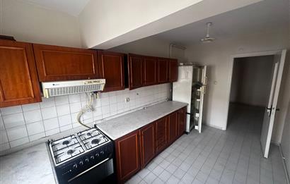 Maltepe Bağlarbaşı Mah. Bağdat Caddesi Üzeri Kiralık Ofis Katı