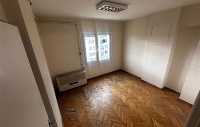 Maltepe Bağlarbaşı Mah. Bağdat Caddesi Üzeri Kiralık Ofis Katı