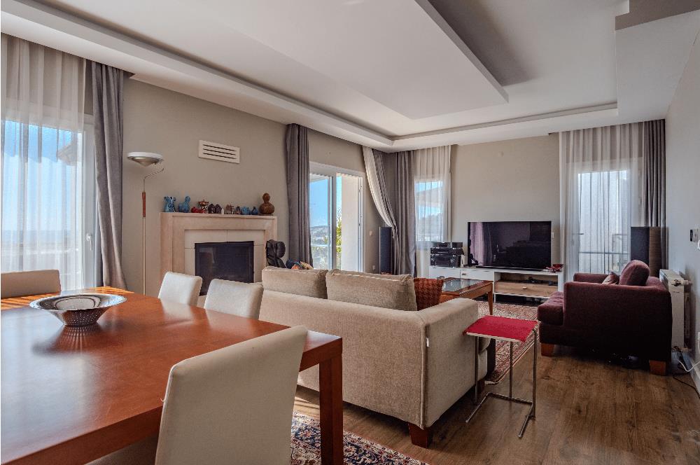 Bodrum Yokuşbaşı Kale ve Deniz Manzaralı Satılık Müstakil Villa