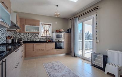 Bodrum Yokuşbaşı Kale ve Deniz Manzaralı Satılık Müstakil Villa