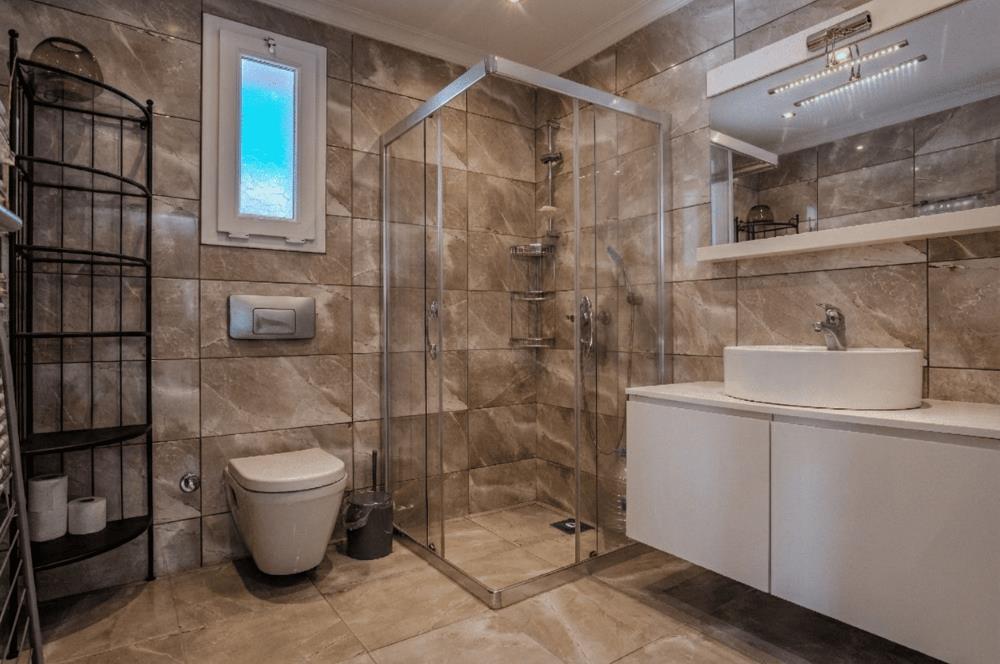 Bodrum Yokuşbaşı Kale ve Deniz Manzaralı Satılık Müstakil Villa