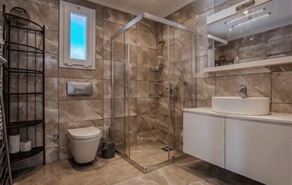 Bodrum Yokuşbaşı Kale ve Deniz Manzaralı Satılık Müstakil Villa