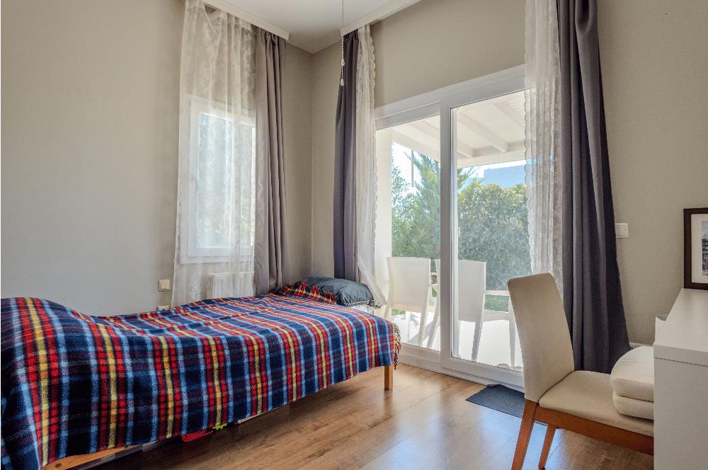 Bodrum Yokuşbaşı Kale ve Deniz Manzaralı Satılık Müstakil Villa