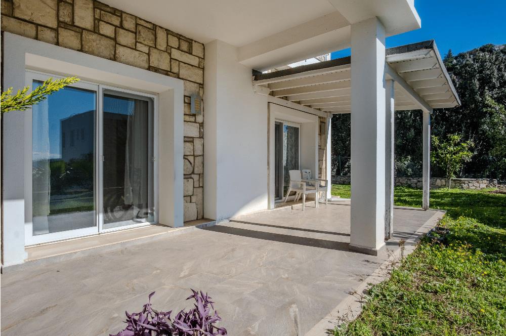 Bodrum Yokuşbaşı Kale ve Deniz Manzaralı Satılık Müstakil Villa