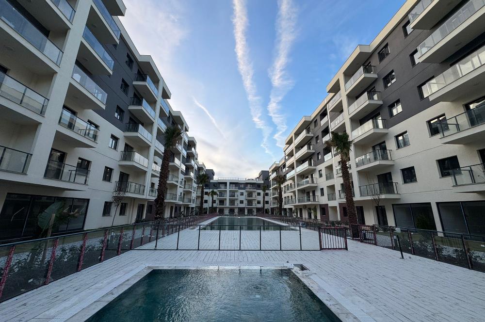  İzka Park Yaşam Atlantis'te Deniz Manzaralı Satılık 1+1 Daire