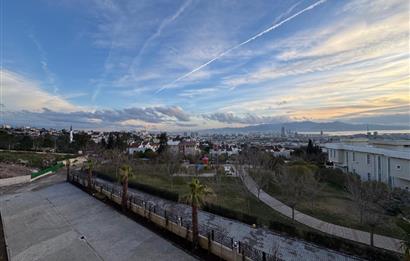  İzka Park Yaşam Atlantis'te Deniz Manzaralı Satılık 1+1 Daire