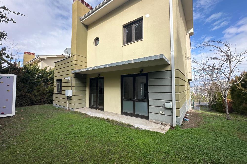 ÇAYYOLU ALACAATLI'DA MANZARASI KAPANMAZ 5+1 SATILIK VİLLA