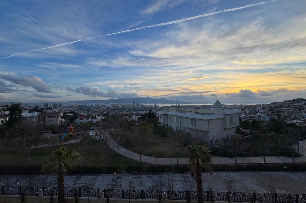  İzka Park Yaşam Atlantis'te Deniz Manzaralı Satılık 1+1 Daire