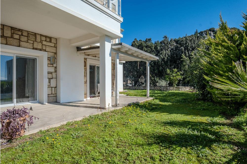 Bodrum Yokuşbaşı Kale ve Deniz Manzaralı Satılık Müstakil Villa