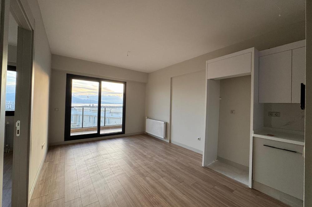  İzka Park Yaşam Atlantis'te Deniz Manzaralı Satılık 1+1 Daire