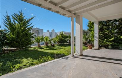 Bodrum Yokuşbaşı Kale ve Deniz Manzaralı Satılık Müstakil Villa