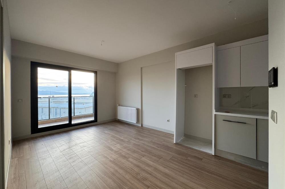  İzka Park Yaşam Atlantis'te Deniz Manzaralı Satılık 1+1 Daire