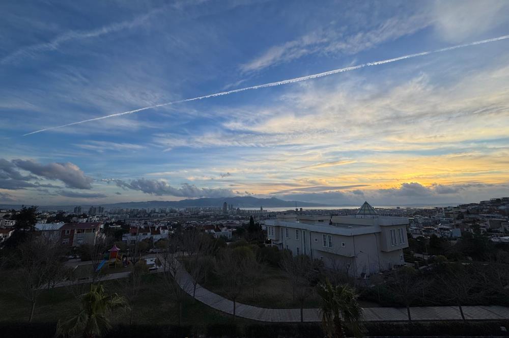  İzka Park Yaşam Atlantis'te Deniz Manzaralı Satılık 1+1 Daire