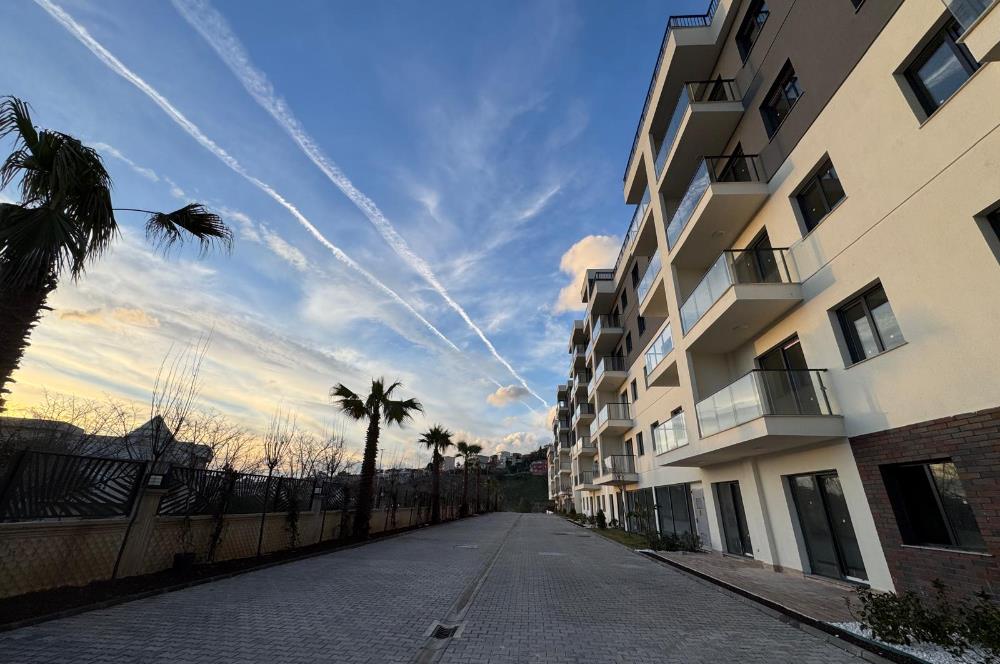  İzka Park Yaşam Atlantis'te Deniz Manzaralı Satılık 1+1 Daire