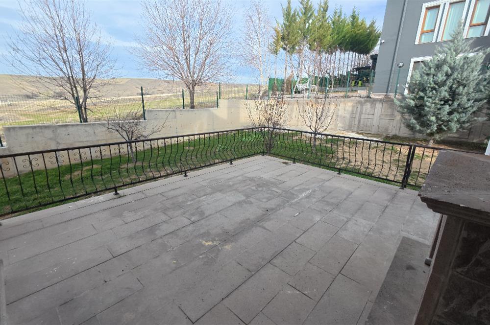 ETİMESGUT ŞEHİTALİ VADİ KONAKLARI SİTESİNDE KÖŞE KONUM 5+2 VİLLA