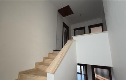 ETİMESGUT ŞEHİTALİ VADİ KONAKLARI SİTESİNDE KÖŞE KONUM 5+2 VİLLA