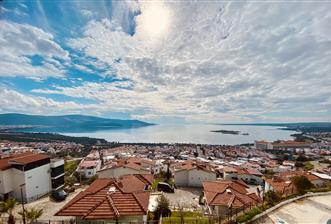 DİDİM AKBÜK’TE DENİZ MANZARALI, HAVUZLU SİTEDE SATILIK EŞYALI 2+1 DUBLEKS DAİRE - 1 - 32163