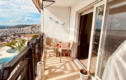 DİDİM AKBÜK’TE DENİZ MANZARALI, HAVUZLU SİTEDE SATILIK EŞYALI 2+1 DUBLEKS DAİRE