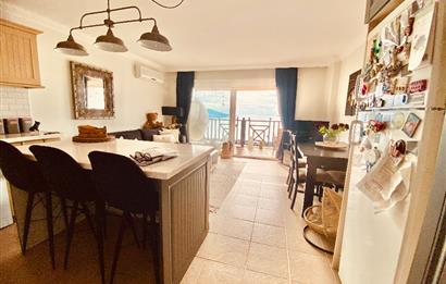 DİDİM AKBÜK’TE DENİZ MANZARALI, HAVUZLU SİTEDE SATILIK EŞYALI 2+1 DUBLEKS DAİRE