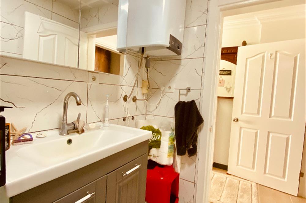 DİDİM AKBÜK’TE DENİZ MANZARALI, HAVUZLU SİTEDE SATILIK EŞYALI 2+1 DUBLEKS DAİRE