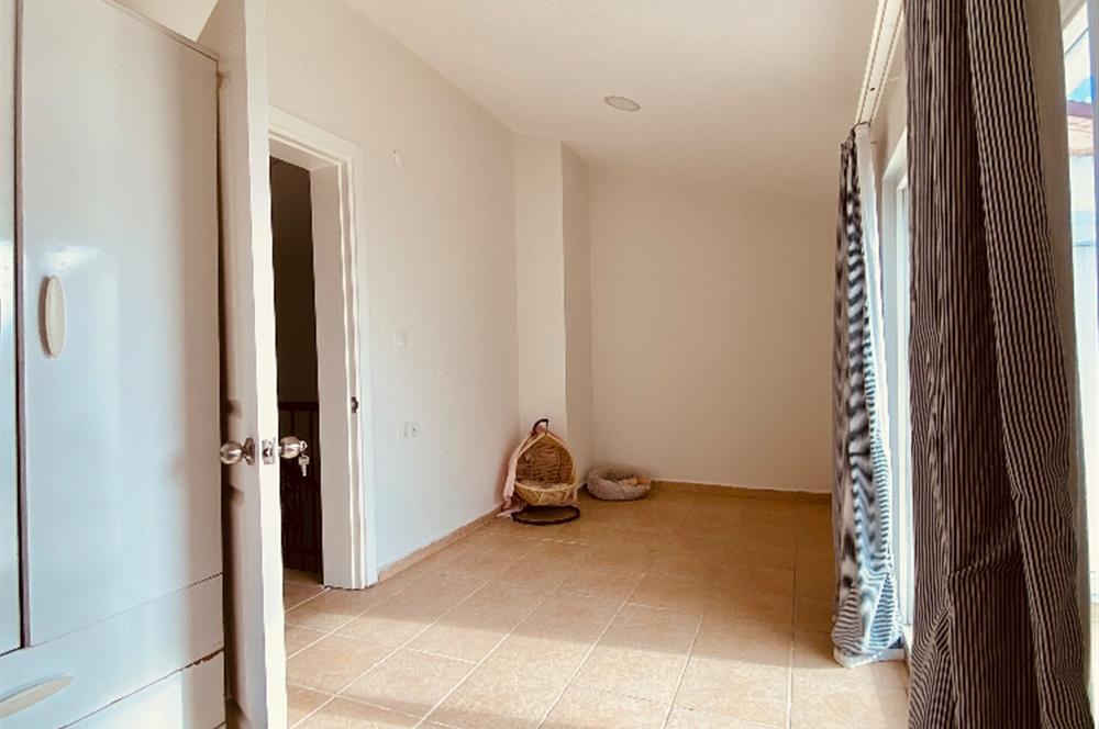 DİDİM AKBÜK’TE DENİZ MANZARALI, HAVUZLU SİTEDE SATILIK EŞYALI 2+1 DUBLEKS DAİRE