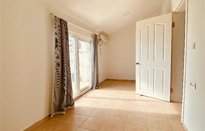 DİDİM AKBÜK’TE DENİZ MANZARALI, HAVUZLU SİTEDE SATILIK EŞYALI 2+1 DUBLEKS DAİRE