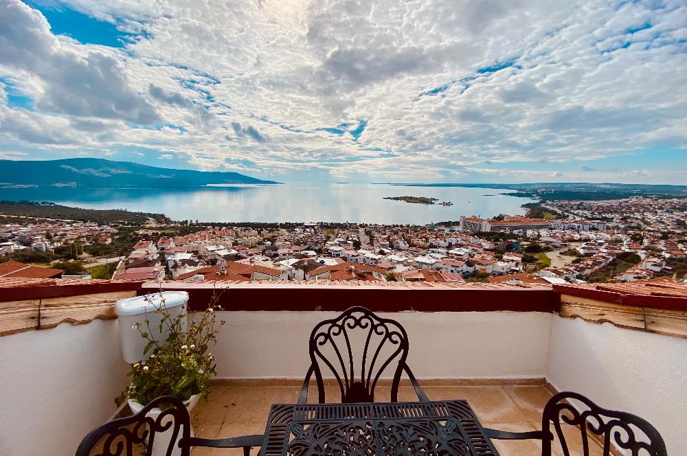 DİDİM AKBÜK’TE DENİZ MANZARALI, HAVUZLU SİTEDE SATILIK EŞYALI 2+1 DUBLEKS DAİRE