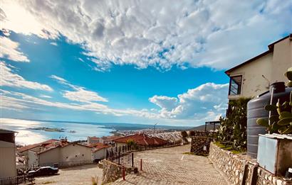 DİDİM AKBÜK’TE DENİZ MANZARALI, HAVUZLU SİTEDE SATILIK EŞYALI 2+1 DUBLEKS DAİRE